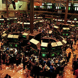 1980s New York Stock Exchange Trading by Vintage Images